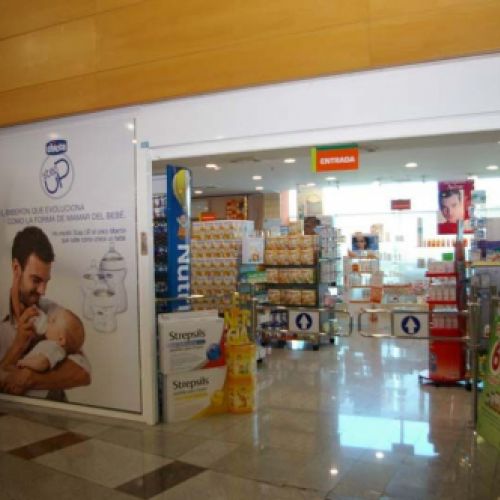 Acceso a la farmacia Echavarri