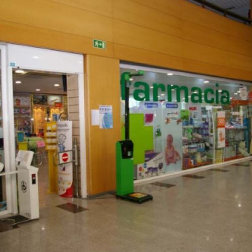 Entrada de farmacia Echavarri